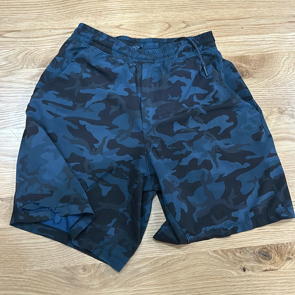 Lululemon men’s shorts XS gym CrossFit